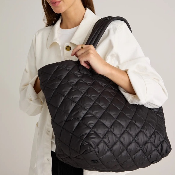 QUINCE Transit Quilted Carry-All Tote Black - Picture 2 of 12
